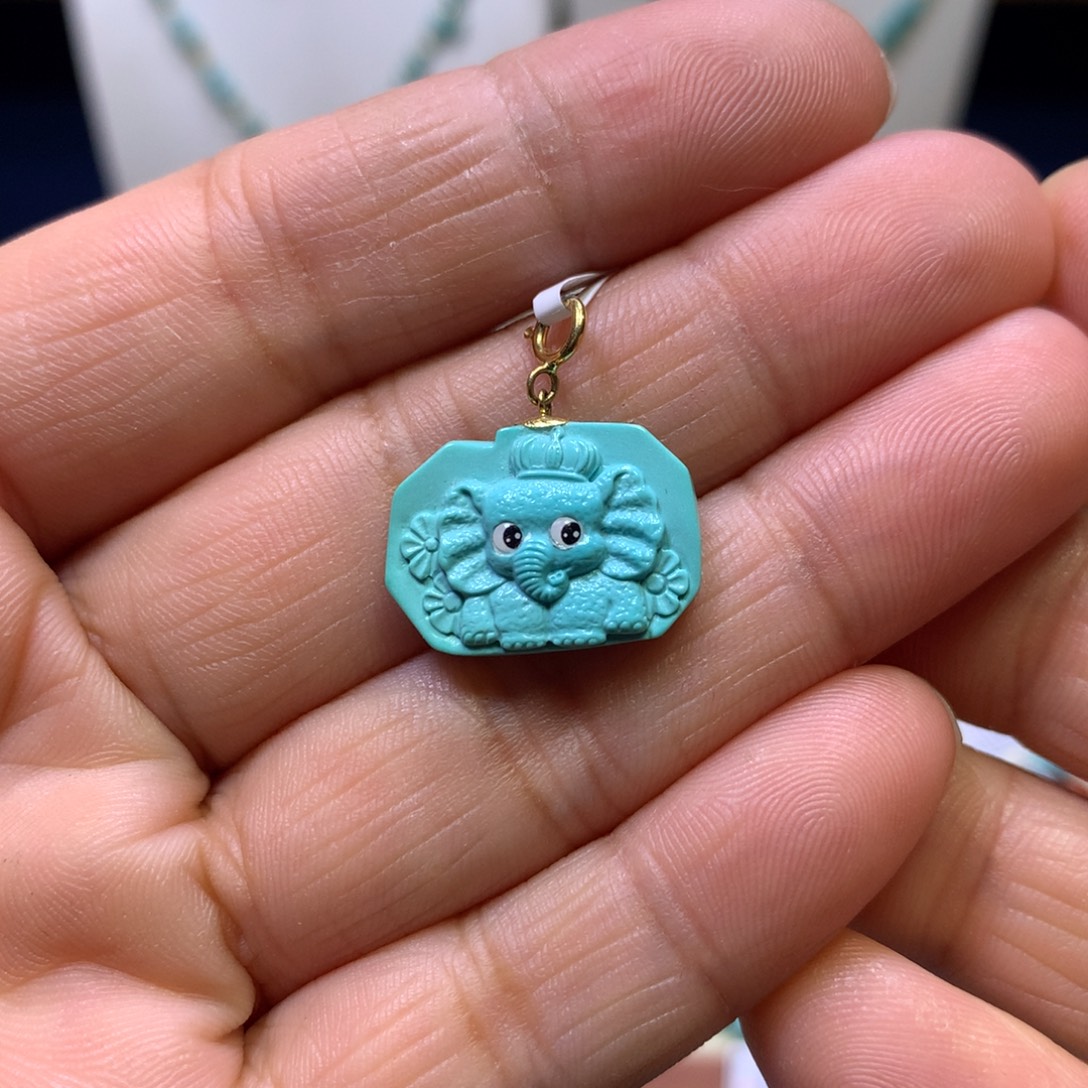 绿松石18K金镶嵌挂件