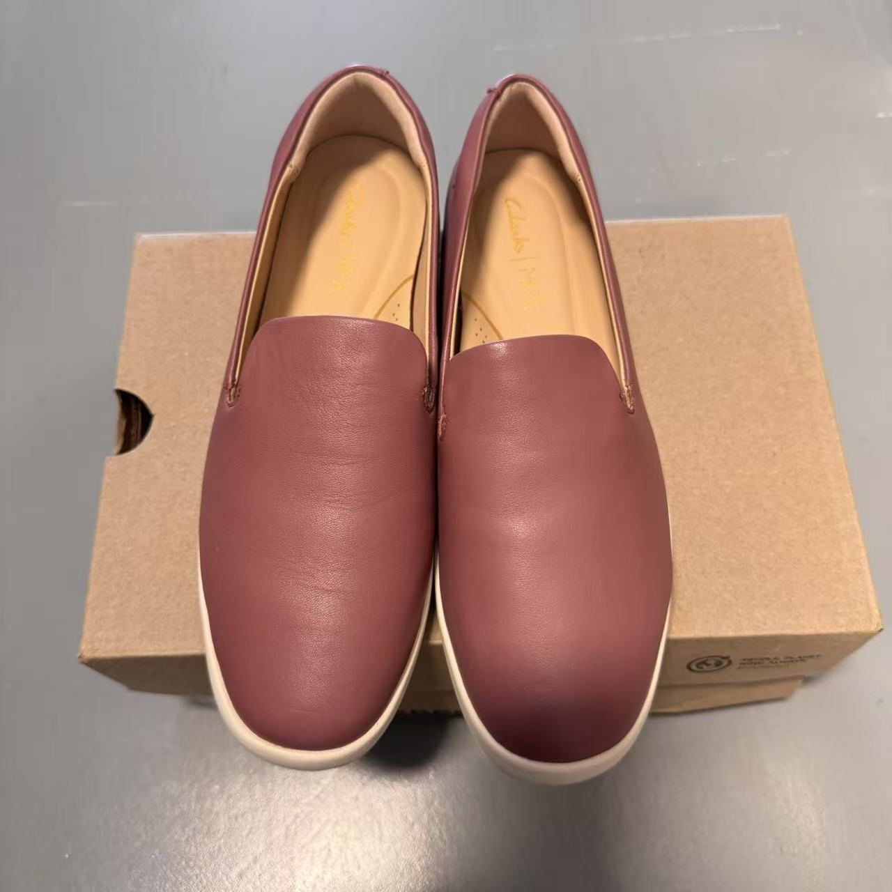 Clarks其乐 皮革  低帮 平跟 休闲鞋 女款 紫色-261687574