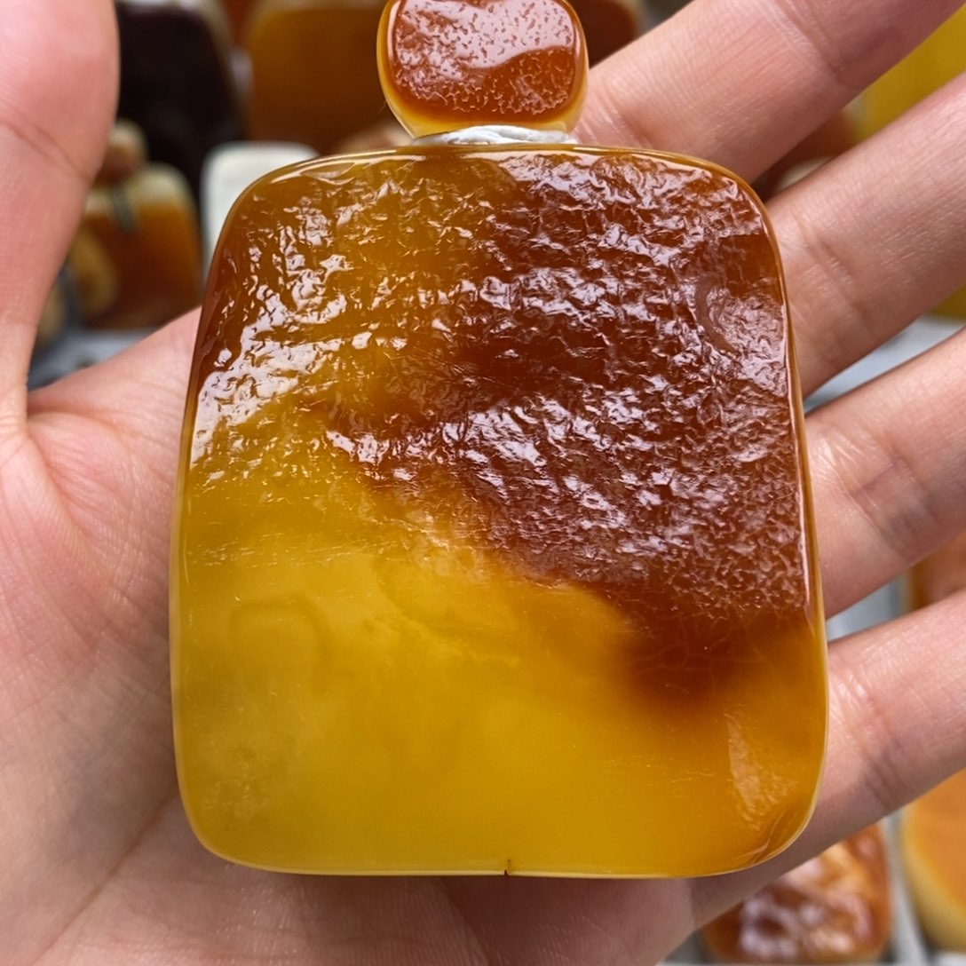 未镶嵌吊坠(赠链)琥珀
