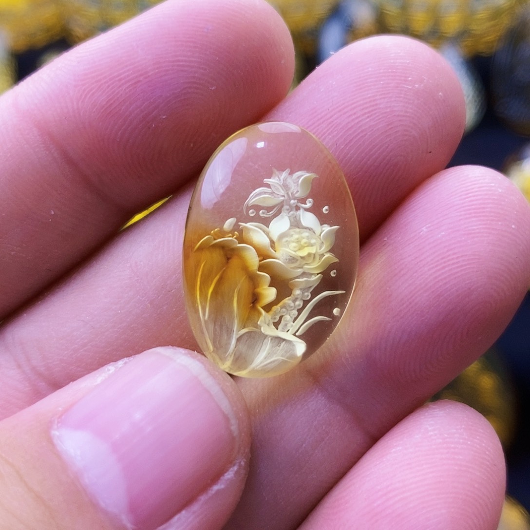 【闪购商品】金珀颈饰未镶嵌琥珀阴雕