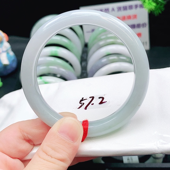 翡翠未镶嵌手镯84