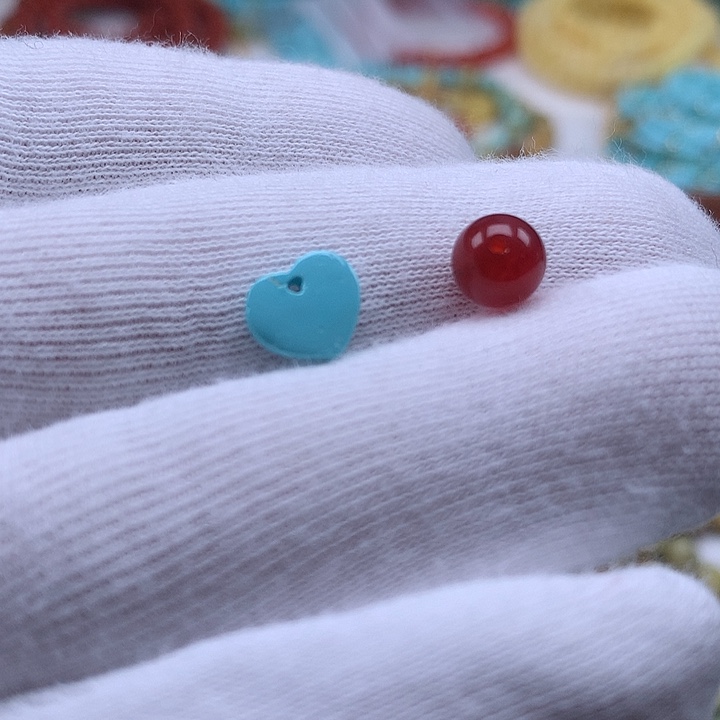 南红玛瑙未镶嵌珠宝奇石