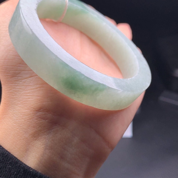 未镶嵌手镯定制翡翠