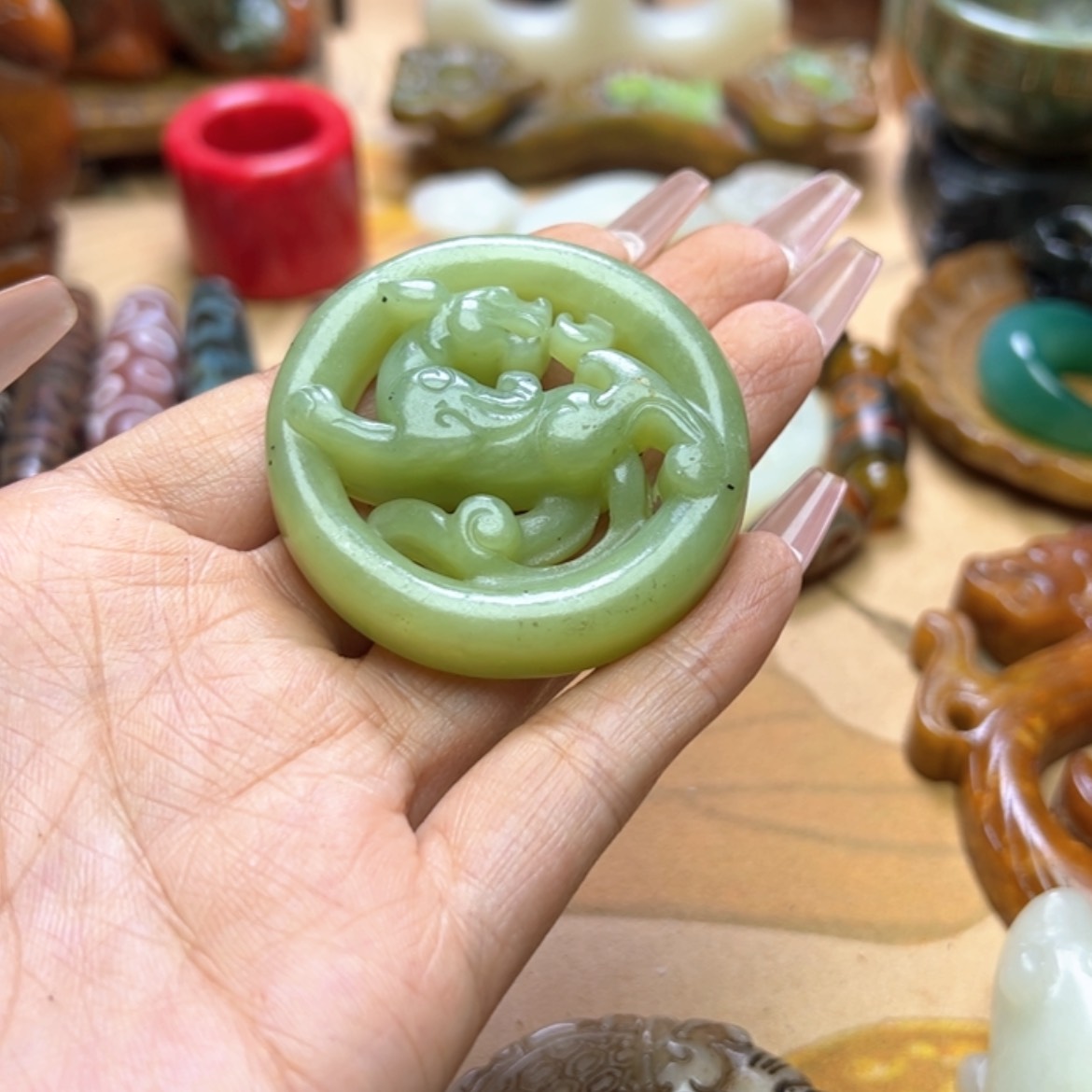 【闪购商品】蛇纹石玉颈饰未镶嵌