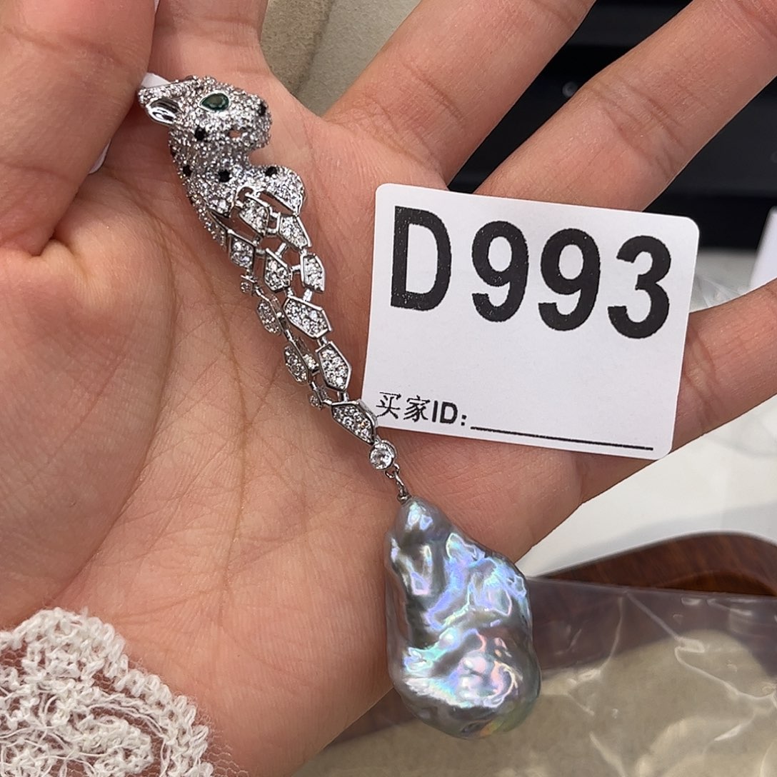 淡水珍珠合金耳饰