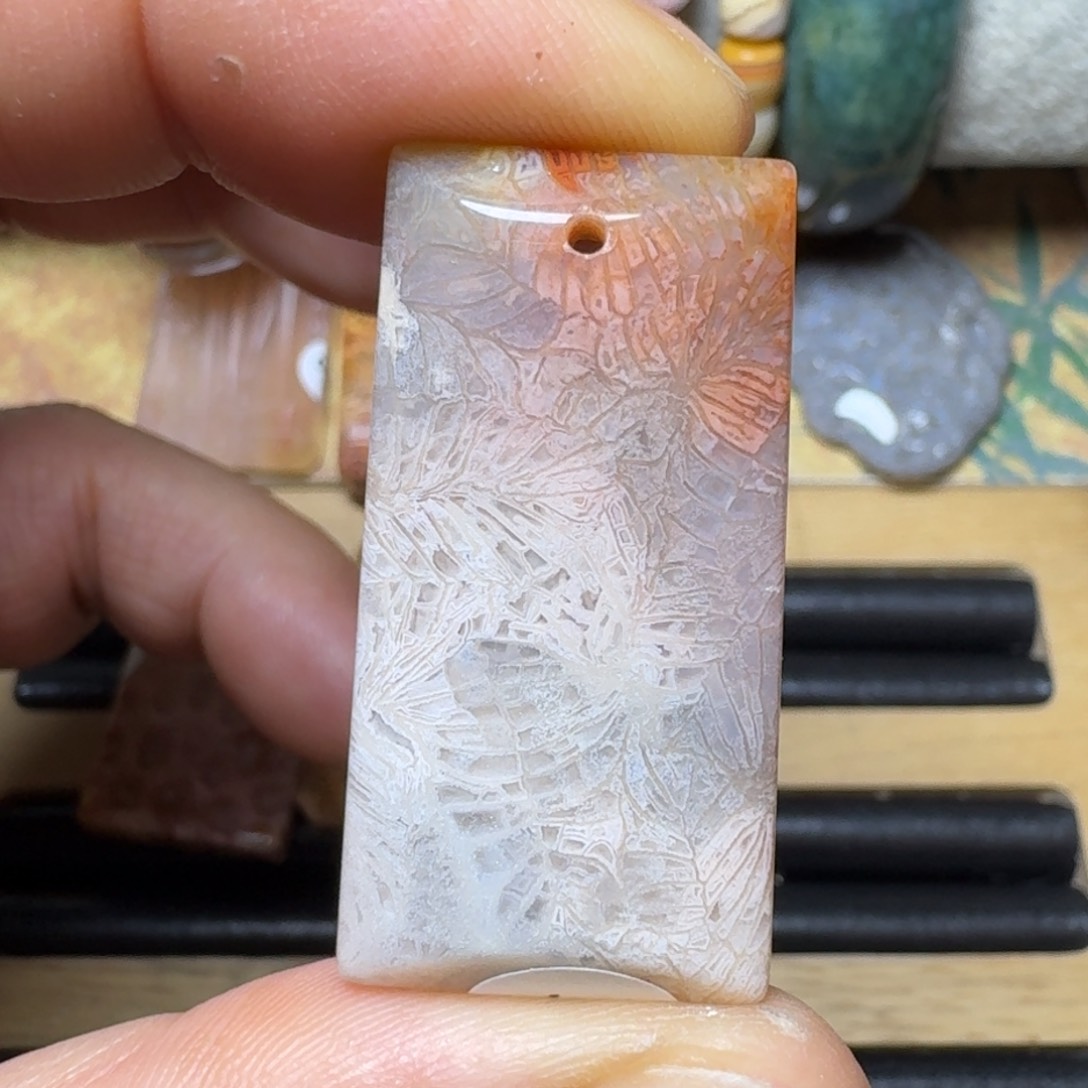 硅化玉凤尾纹之凤舞九天未镶嵌