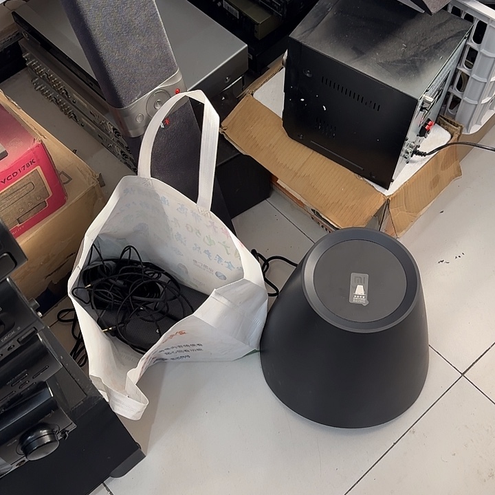 潘***辉8新家庭影院运费自理