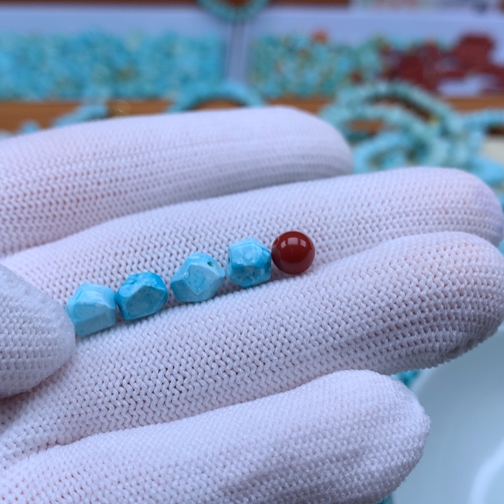 腼***皮南红玛瑙未镶嵌珠宝奇石