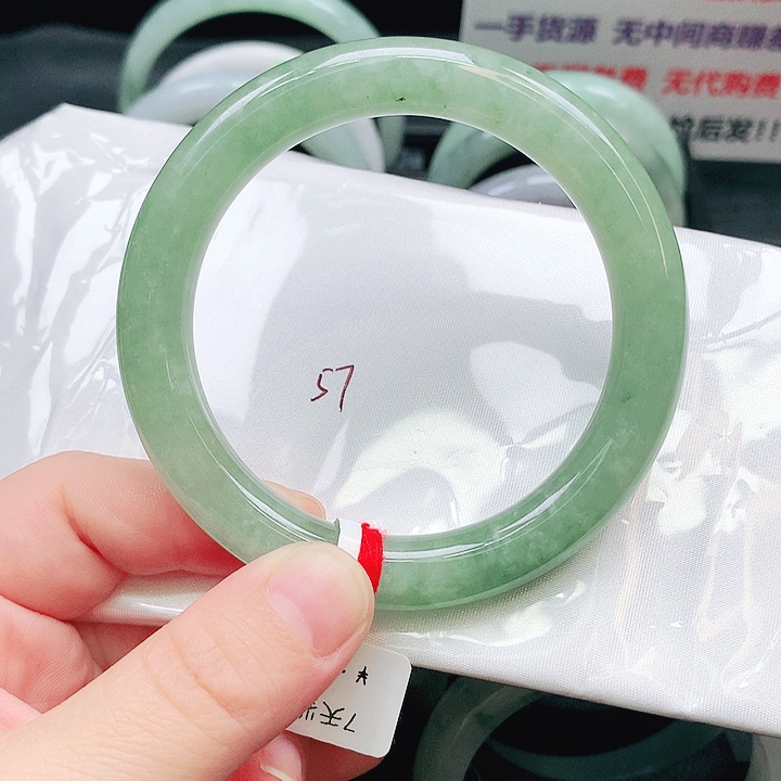 翡翠未镶嵌手镯0118