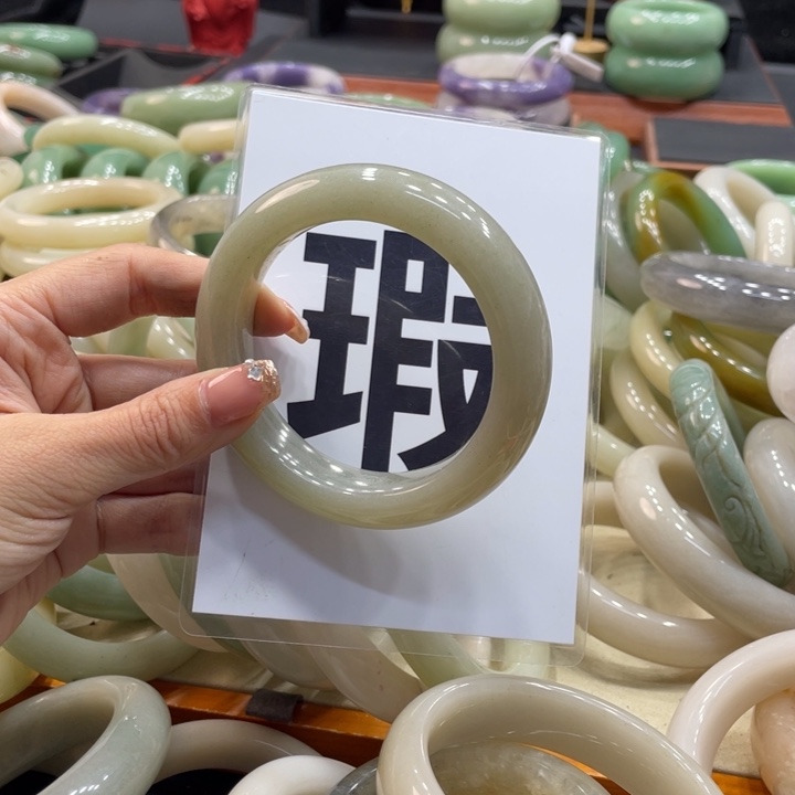 王***子石英质玉未镶嵌珠宝奇石59