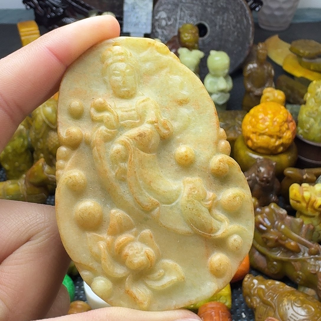 白玉菩提吊坠。。。