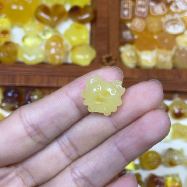 橄榄核吊坠小螃蟹116