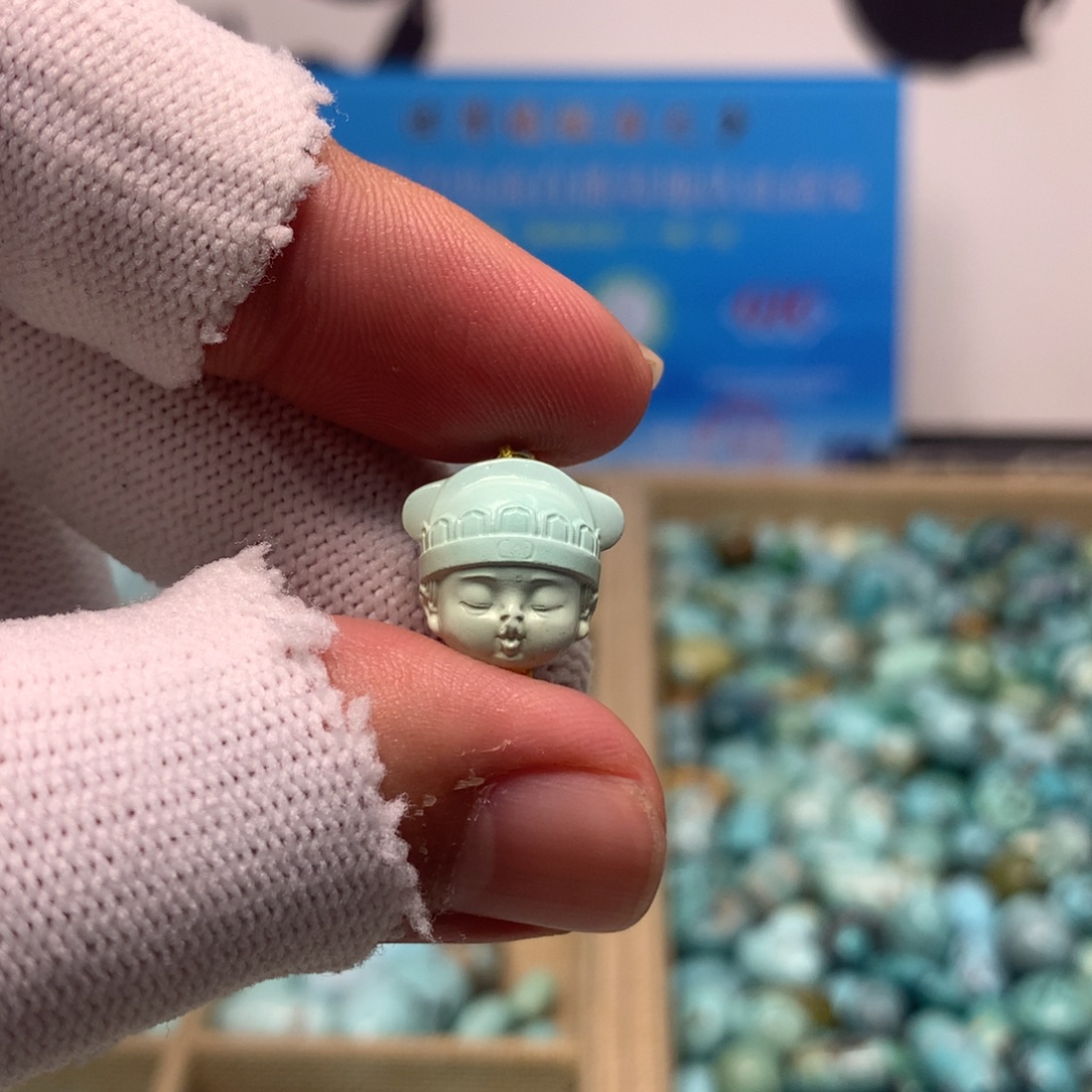 绿松石未镶嵌挂件