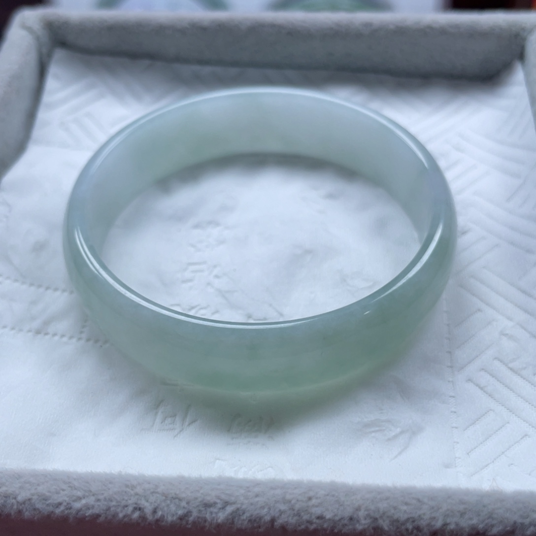 翡翠未镶嵌手镯手镯