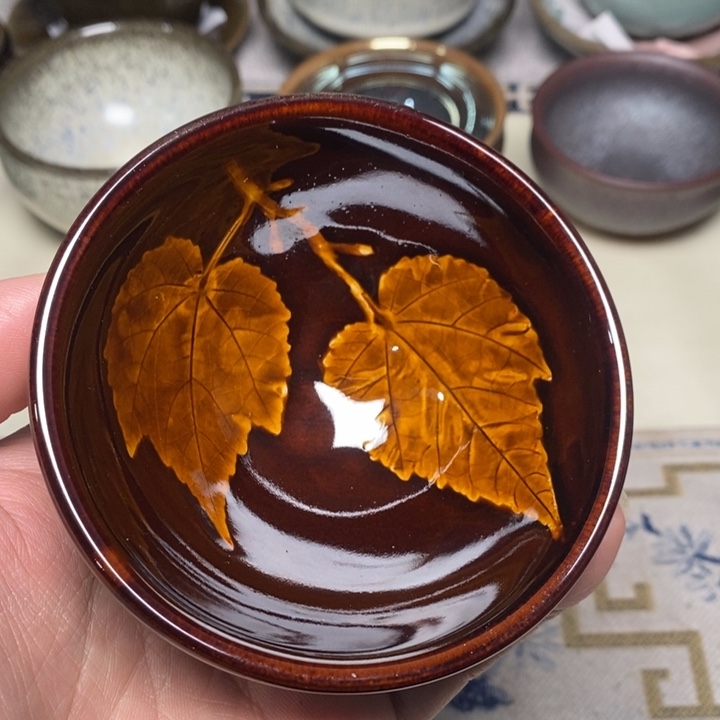茶盏盏心茶器放漏了