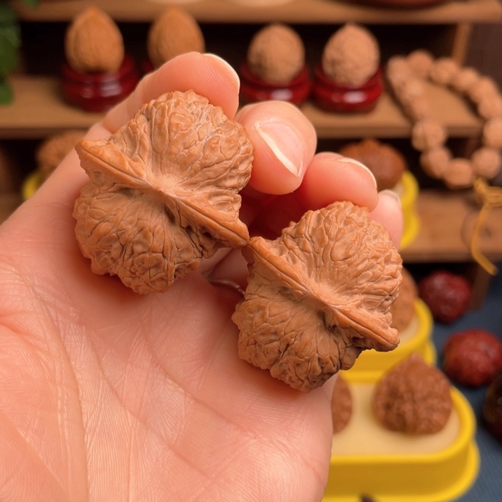 文玩核桃把件血麒麟37