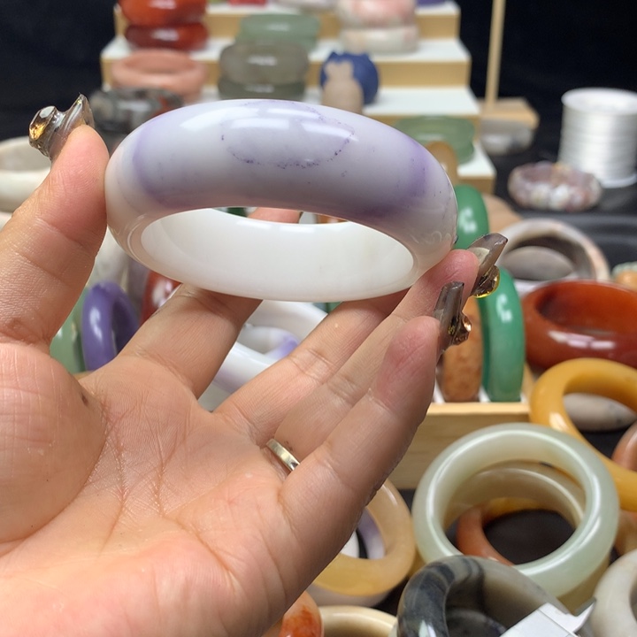 未镶嵌手镯石英质玉雁*