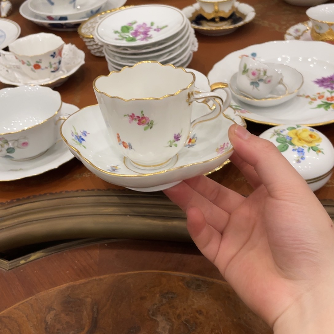 瓷片中古一等葵口杯碟