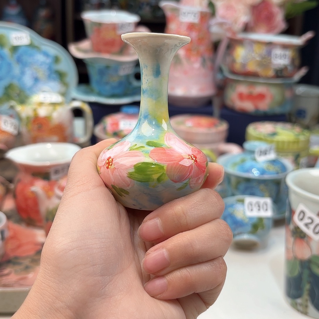 瓷片兔兔好e o nv x x x y y