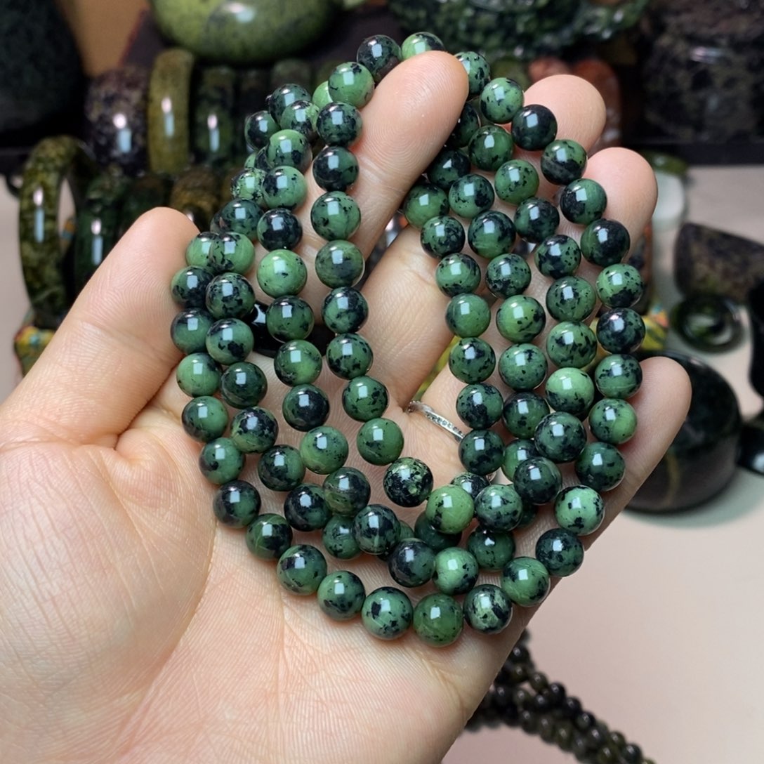 蛇纹石玉未镶嵌项链