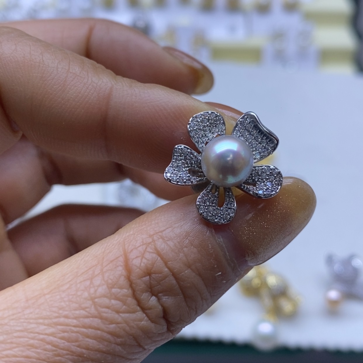 【闪购商品】海水珍珠胸饰未镶嵌