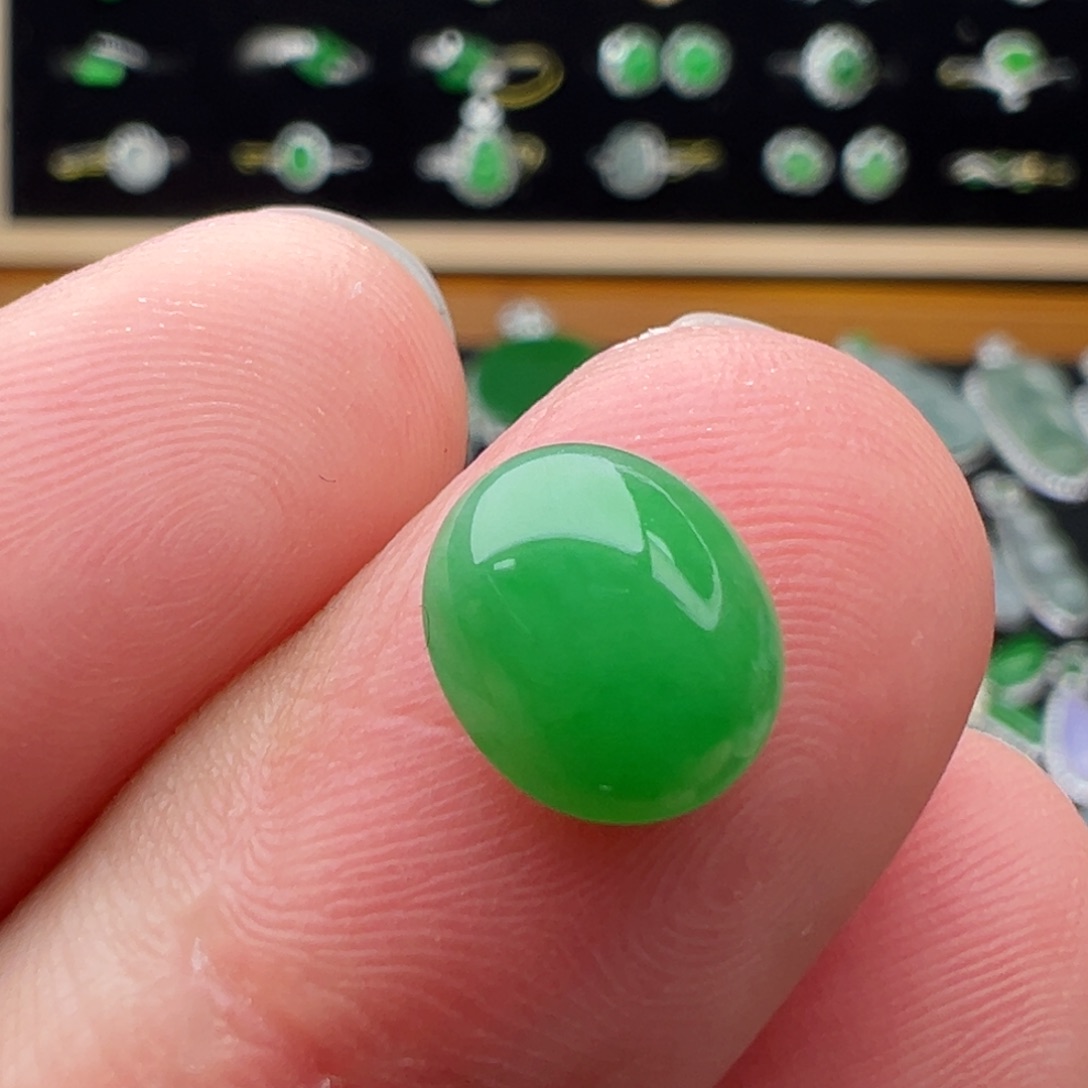 翡翠未镶嵌颈饰蛋面9.3