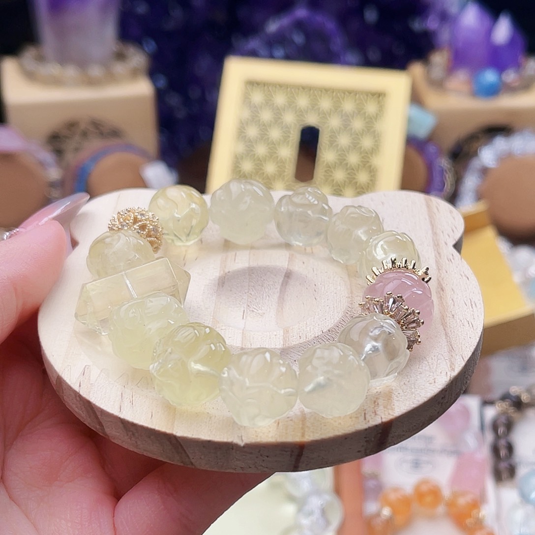 未镶嵌吊坠(赠链)水晶