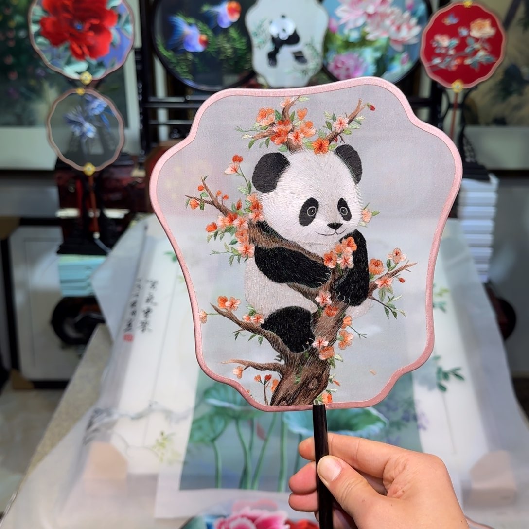 刺绣刺绣工艺精湛