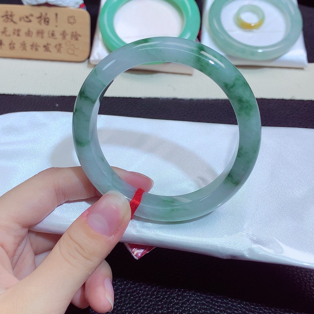 翡翠未镶嵌手镯1280