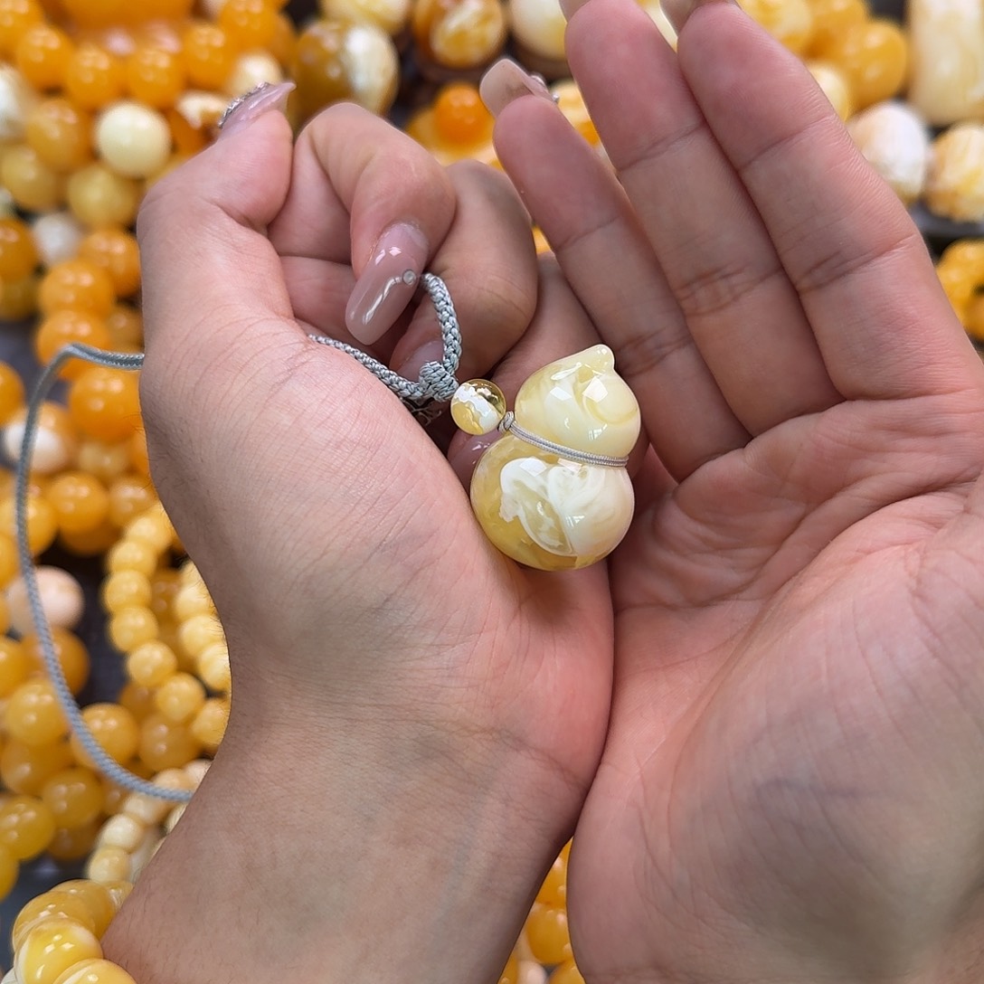 蜜蜡未镶嵌珠宝奇石14g