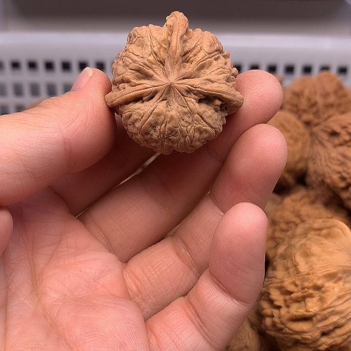 R***文玩核桃吊坠文玩核桃