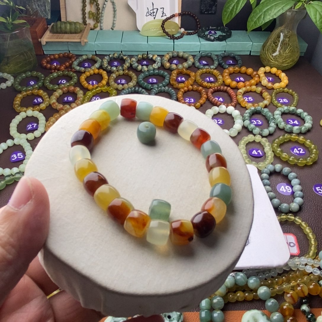 蛇纹石玉手串未镶嵌心**悸