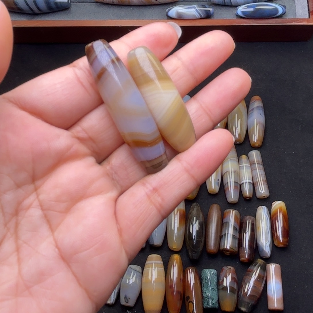 吖***咘玛瑙/玉髓未镶嵌颈饰