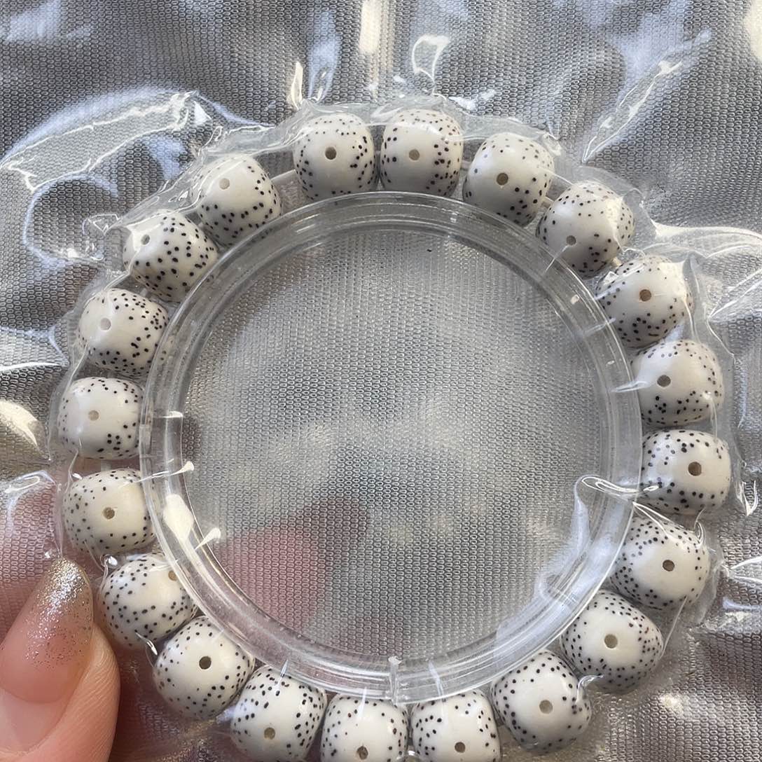 陈***敌星月菩提手串脱脂月留白尺寸11.5