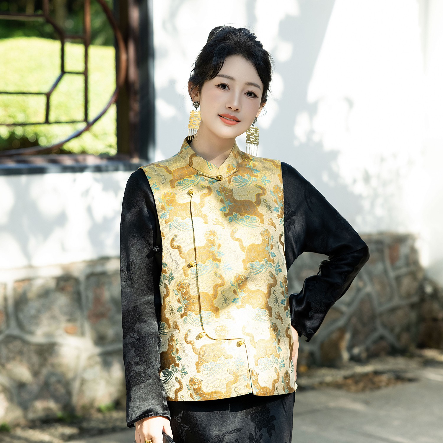 华裳格新中式钱小萍正品宋锦虎镇五毒织金立领琵琶襟马甲HS295