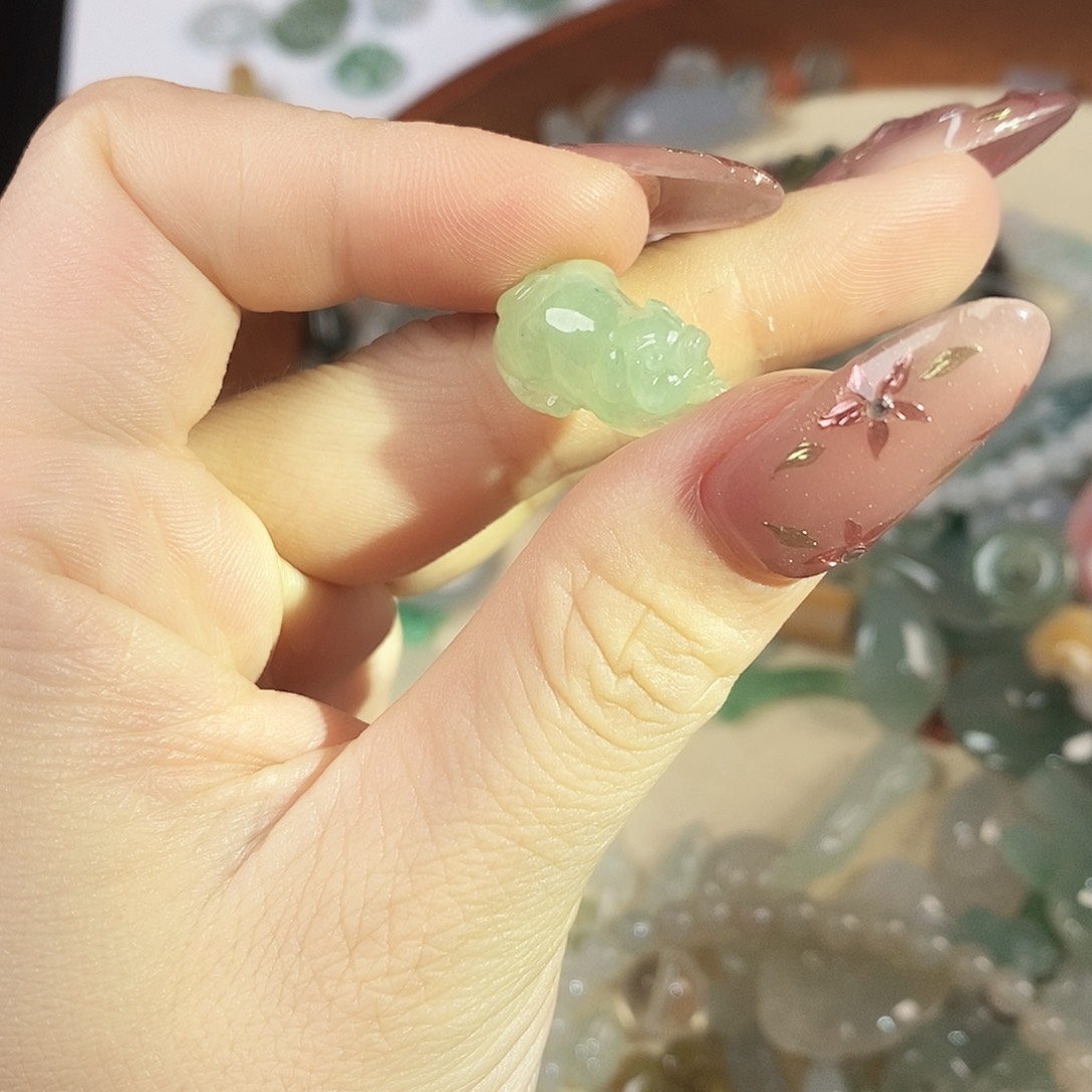 翡翠未镶嵌挂件翡翠