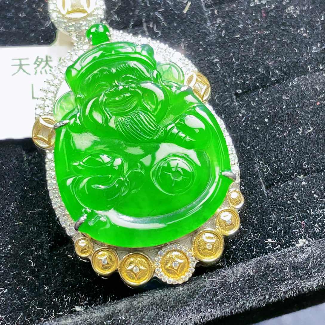 翡翠颈饰未镶嵌57，