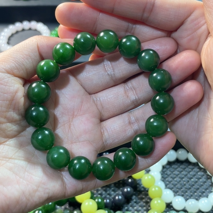 和田玉手链未镶嵌我**字