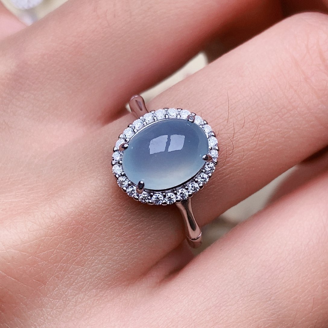 翡翠戒指银S925镶嵌翡翠戒指银S925镶嵌