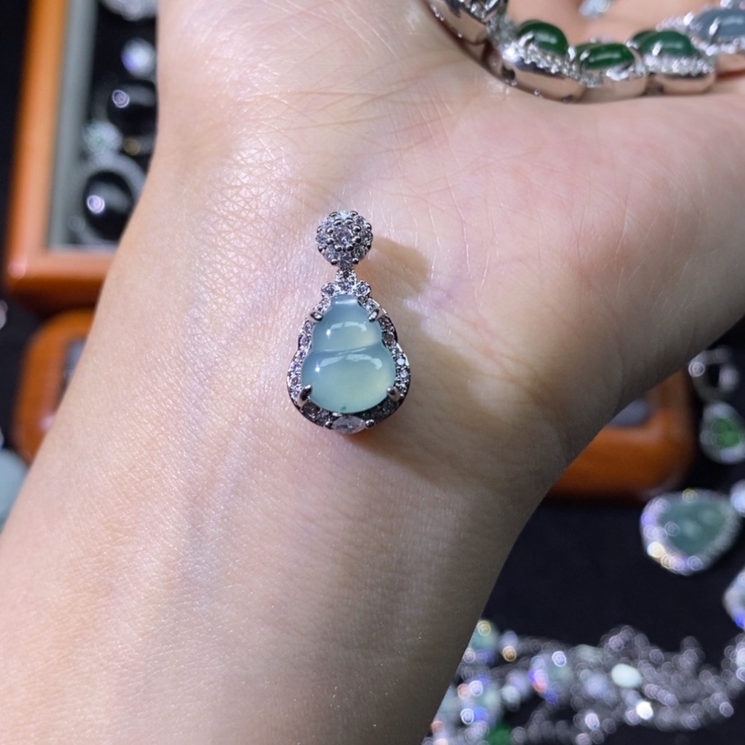 【闪购商品】翡翠颈饰未镶嵌天然