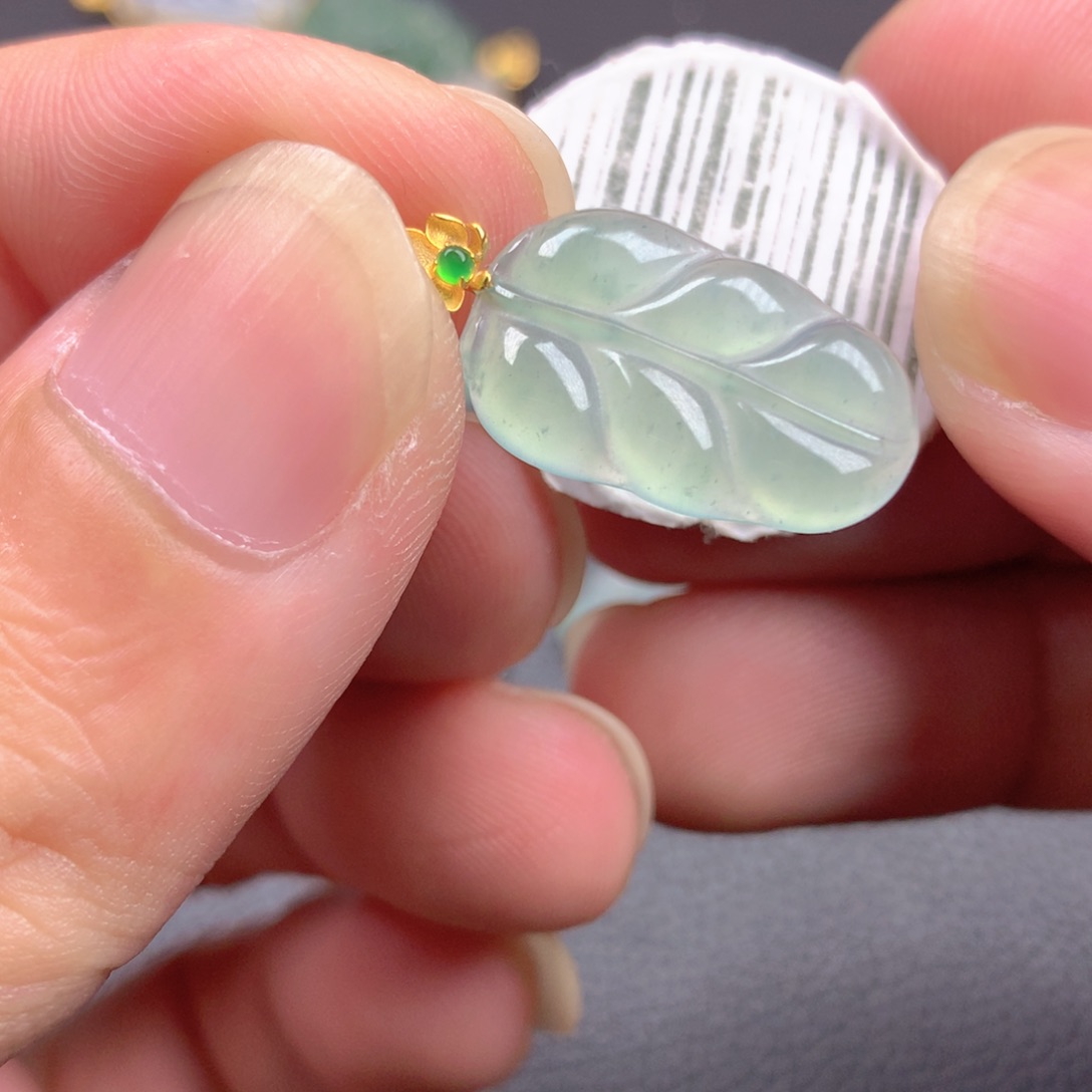 【闪购商品】翡翠18K金镶嵌颈饰翡翠