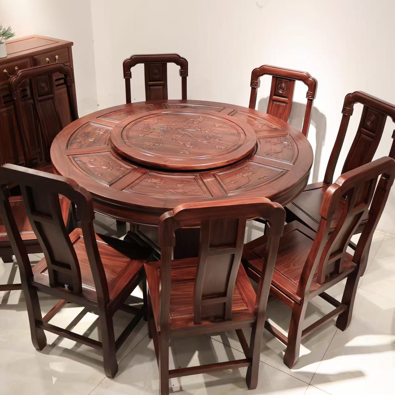南美红酸枝新古典雕花圆圆台餐桌家用两用圆形吃饭桌