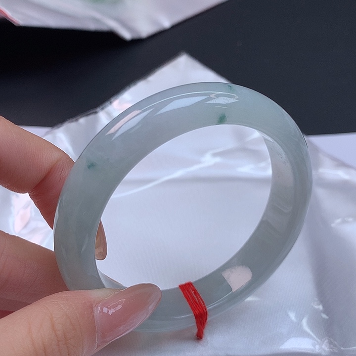 翡翠未镶嵌手镯56