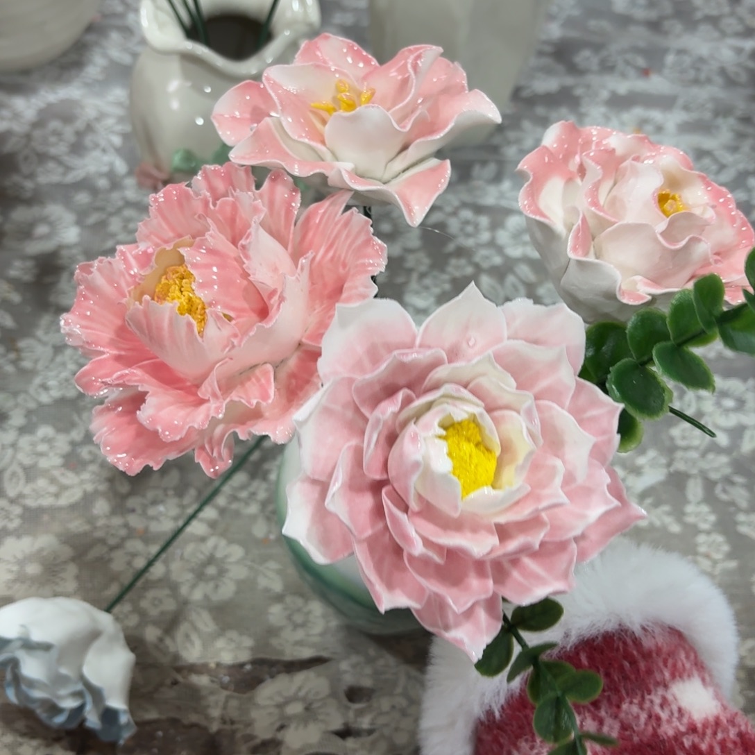 送两根草陶瓷花拍满20元发货，退款拉黑