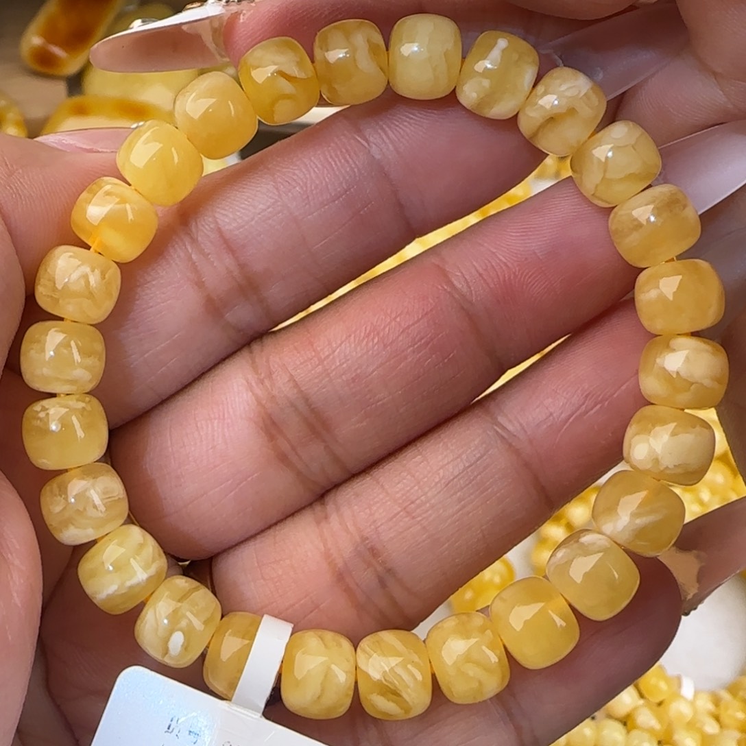 蜜蜡未镶嵌手串鸡油黄妖花老型手串
