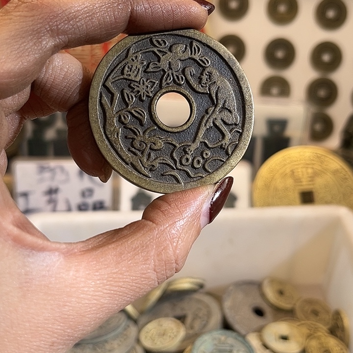 嘿***嘿铜现代翻砂工艺作品