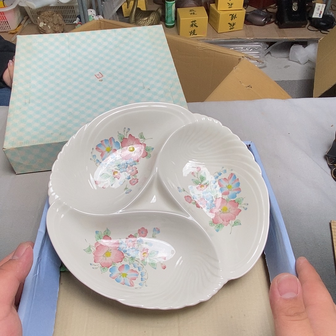 盘子默认微瑕不退不换看好在拍