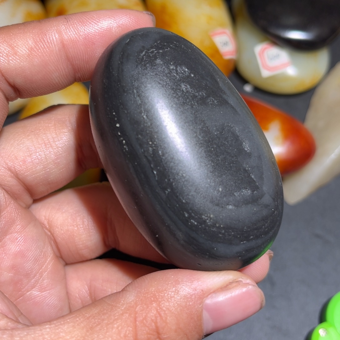 和田玉未镶嵌珠宝奇石