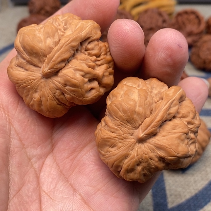 文玩核桃把件蛮*荒核桃