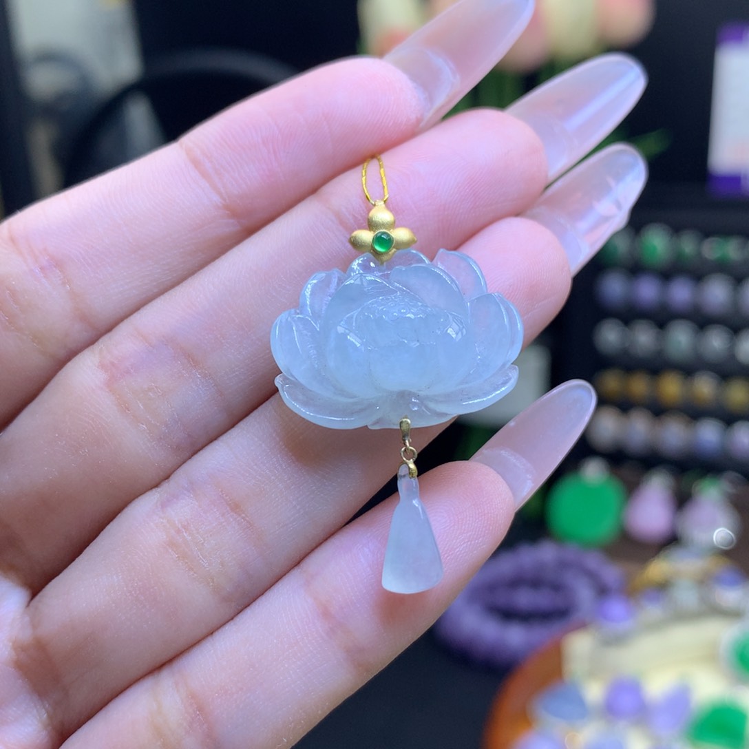 翡翠18K金镶嵌颈饰天然